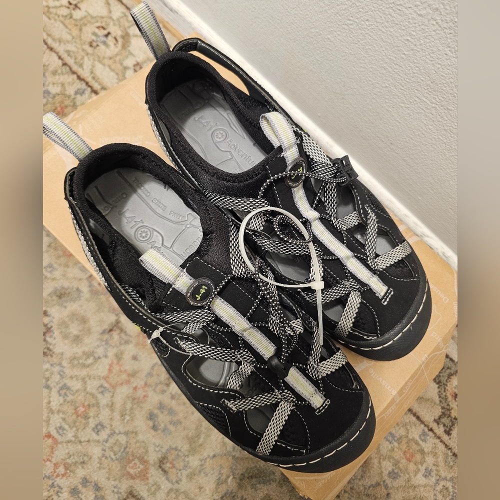 Jeep J-41 Trail Shoes 8 NWB